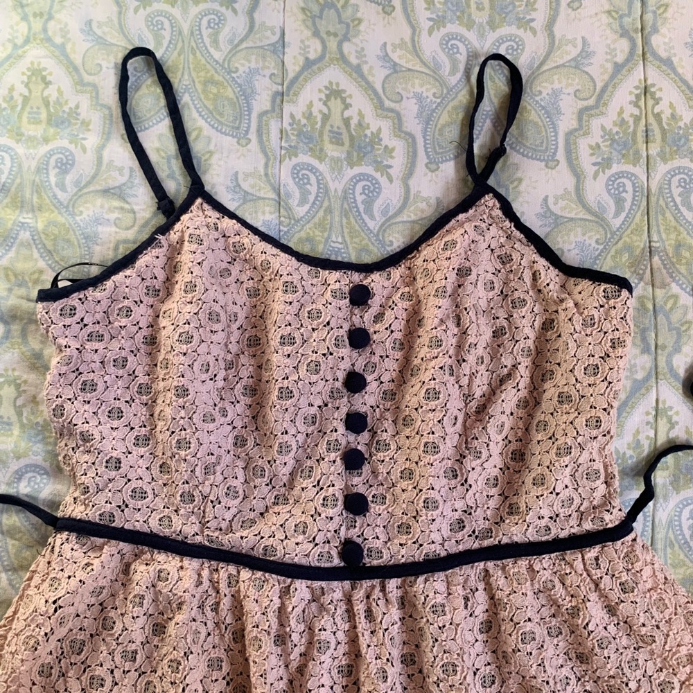 SHORT A-LINE FLORAL LACE SPAGHETTI STRAP DRESS - Picture 3 of 4